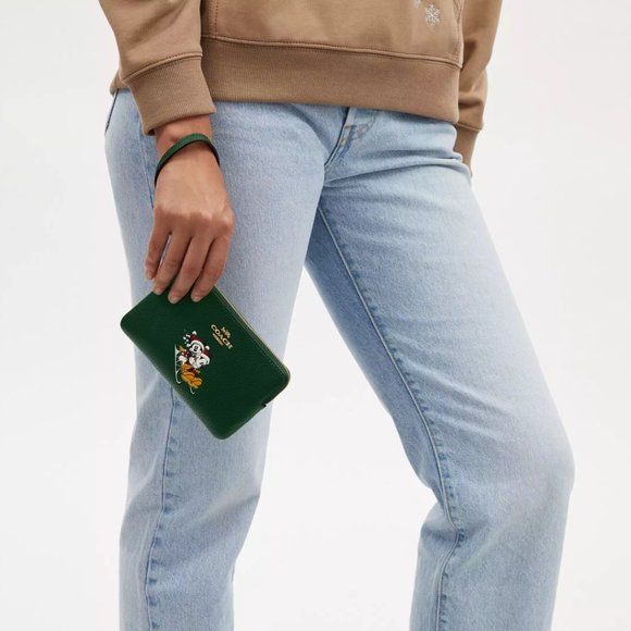 🐭 Disney X Coach Corner Zip Wristlet With Sled Motif - Picture 4 of 13